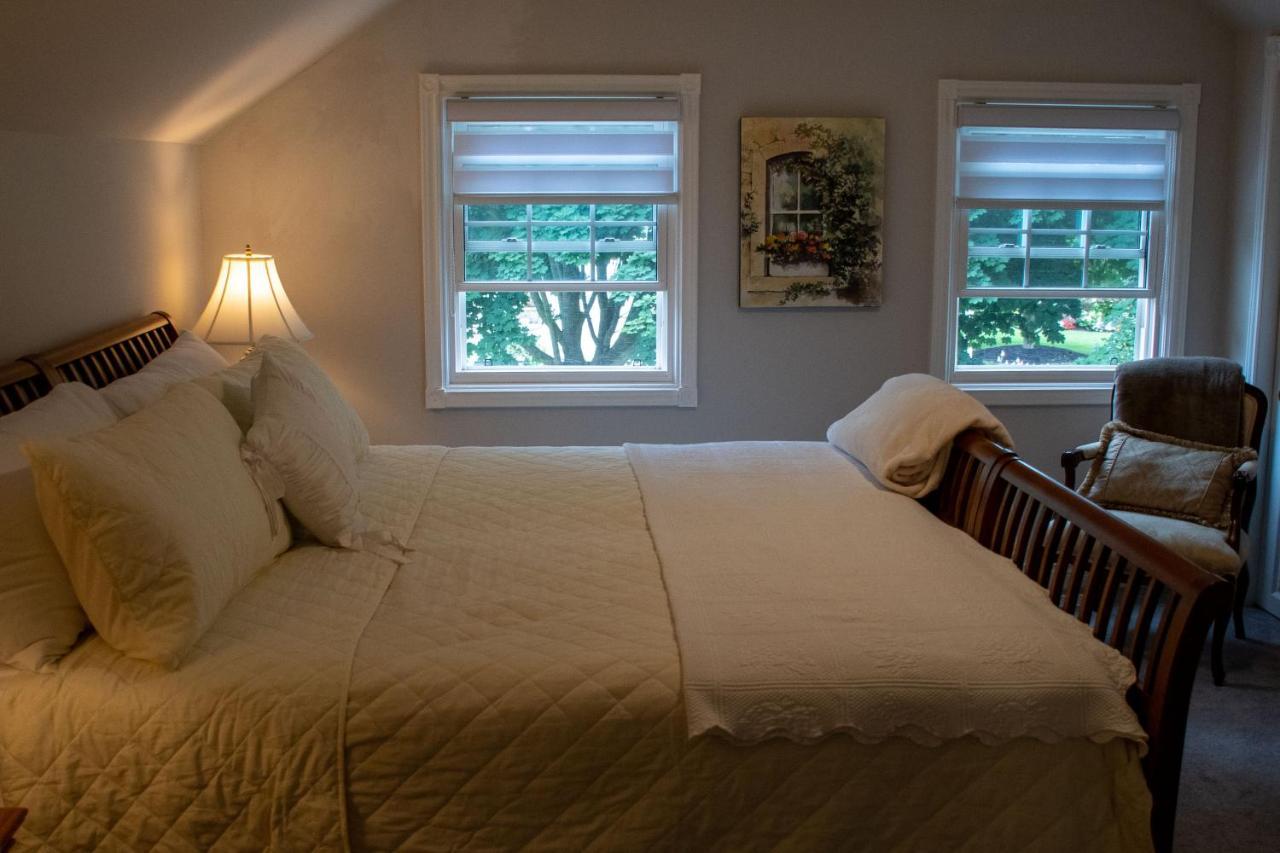 Upper Canada Coach House Niagara-on-the-Lake Ngoại thất bức ảnh